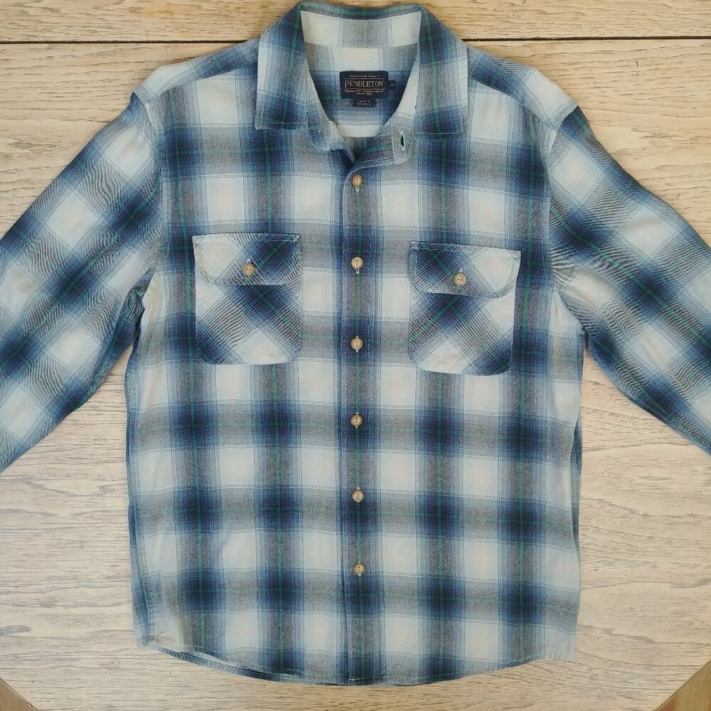 Pendleton Men Medium button down shirt 100% thick sturdy cotton blue plaid - Picture 2 of 14